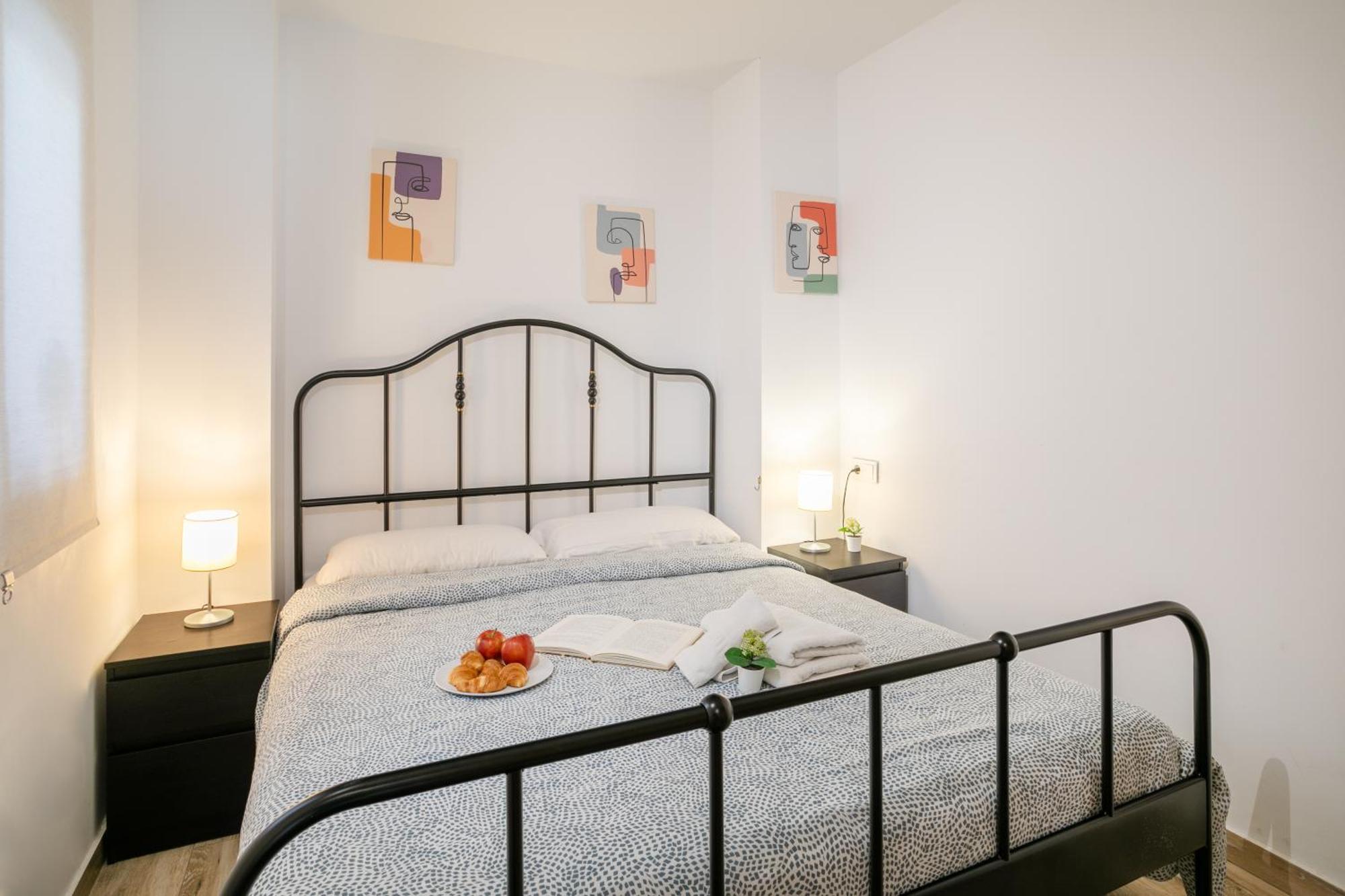 Apartamentos San Leandro, Centro Alicante Bagian luar foto